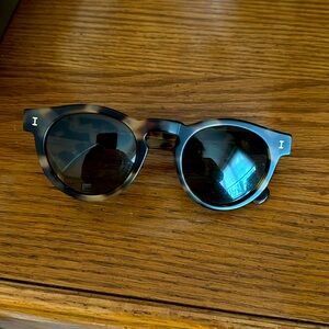 Illesteva brown tortoise shell sunglasses Leonard Frames